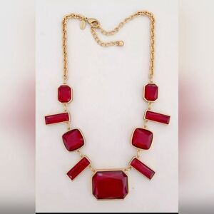 CHICO'S GOLD TONE BURGUNDY RESIN 20"-24" NECKLACE NWOT